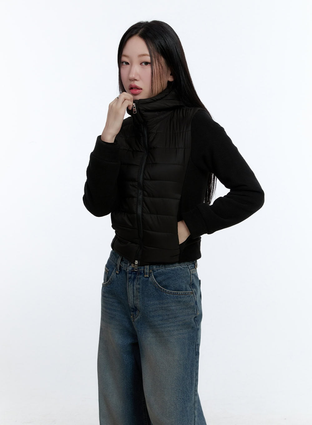 slim-fit-hooded-puffer-vest-cd424