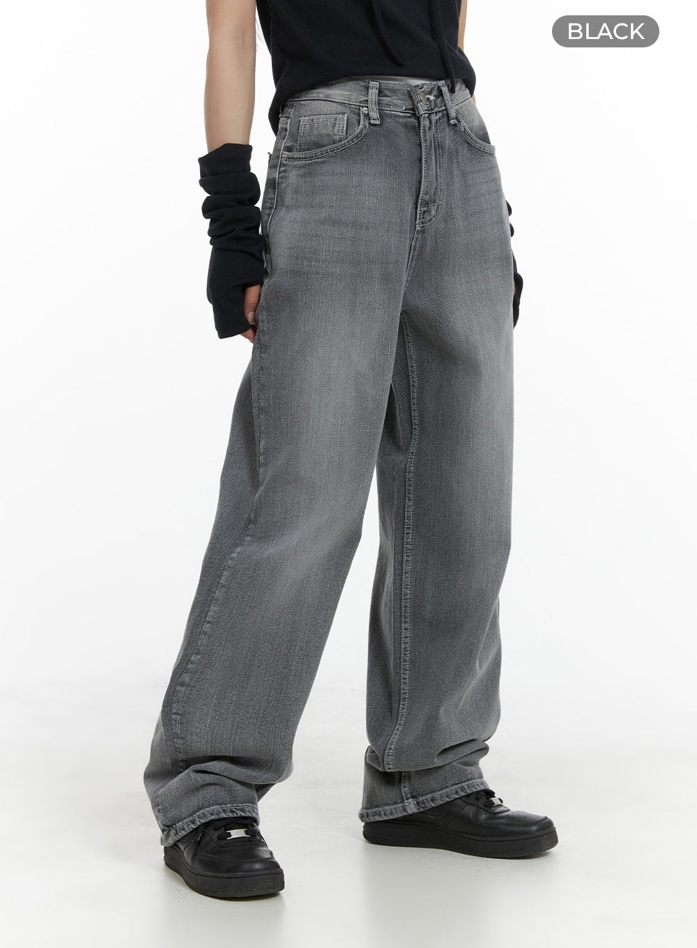 light-washed-baggy-straight-jeans-cm427