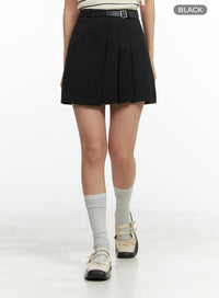 belted-pleated-mini-skirt-ou407