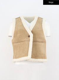 double-faced-v-neck-vest-on309