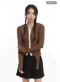 contrasting-button-long-sleeve-top-cm427