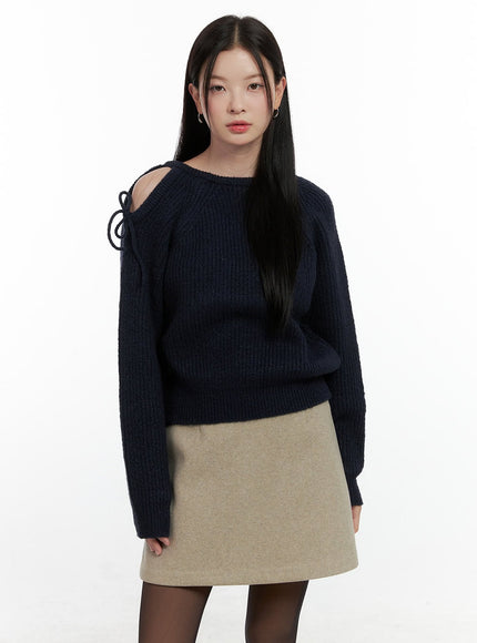 shoulder-cut-out-sweater-on408