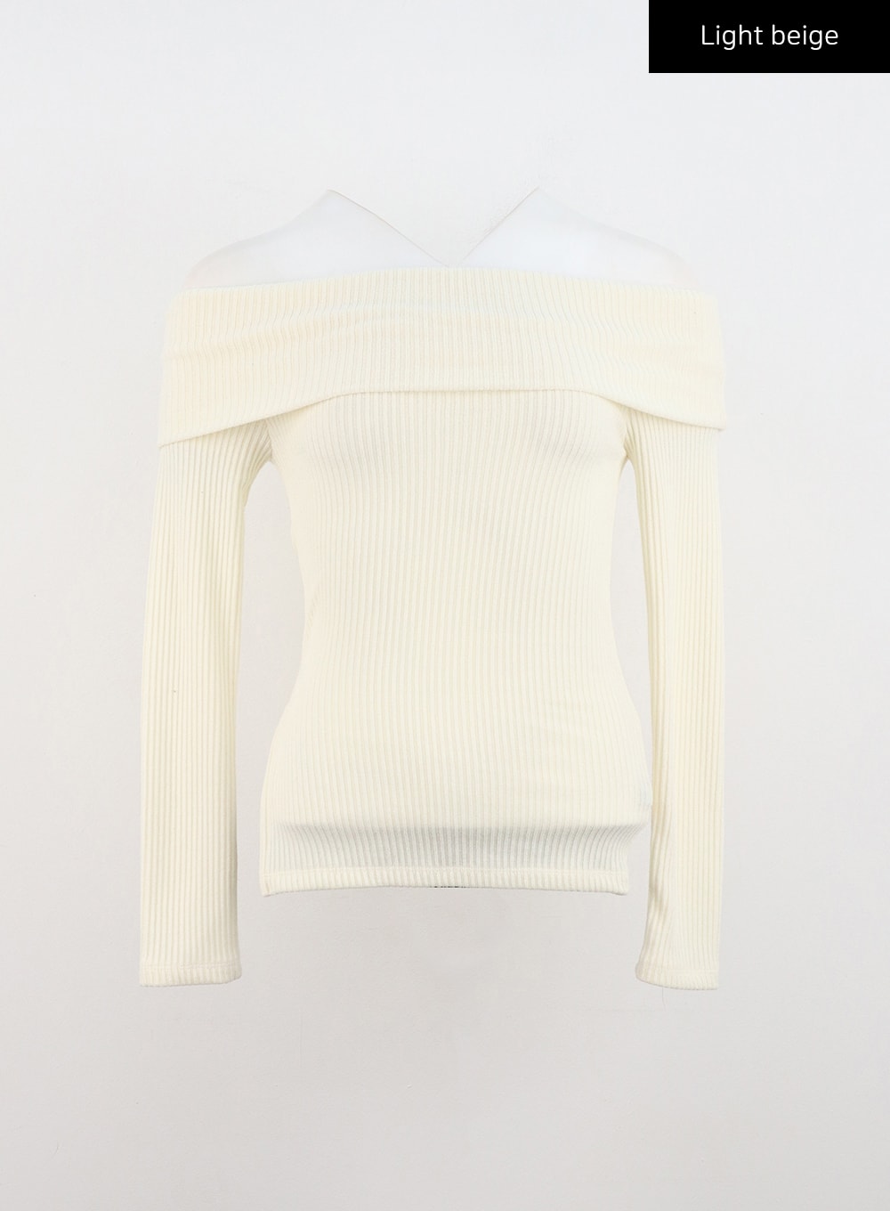 off-shoulder-slim-fit-knit-top-cn317 / Light beige