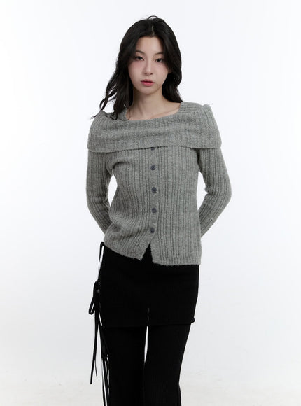 square-neck-buttoned-sweater-cj520