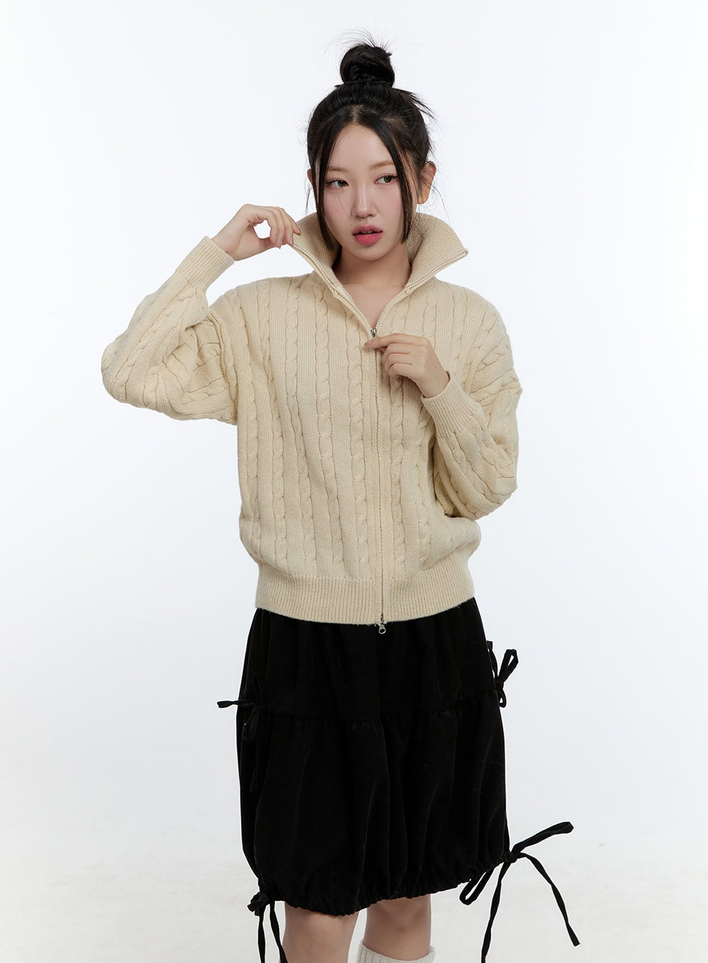 cable-knit-zip-up-cardigan-cd420 / Beige