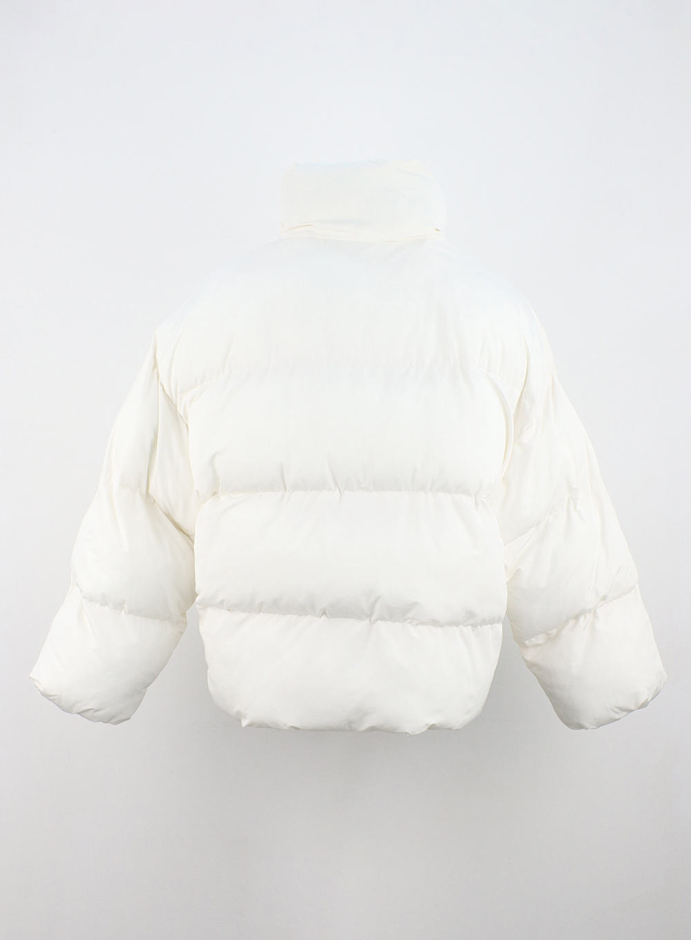 oversized-high-neck-puffer-jacket-on315