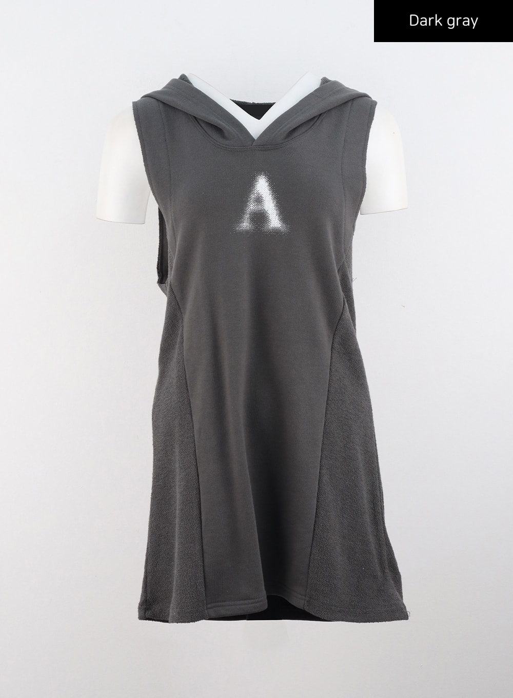 graphic-sleeveless-long-hoodie-cs302