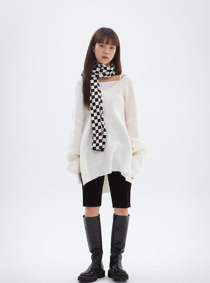 Split V-Neck Long Knit